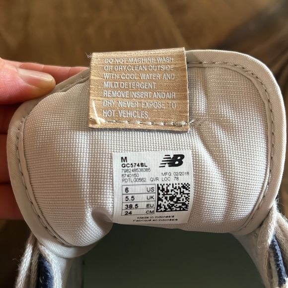 Like new - Picture 3 of 6